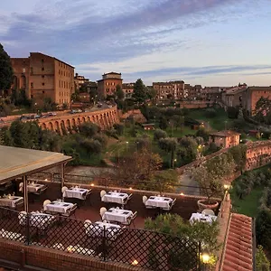 https://hotel-athena-siena.it-tuscanyhotel.com